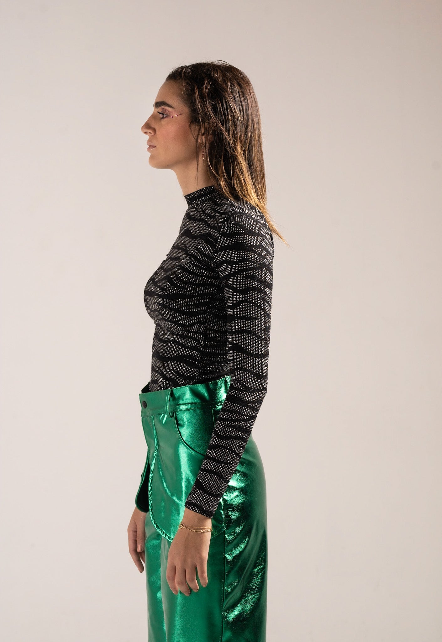 Metallic Straight Fit Pants in Green