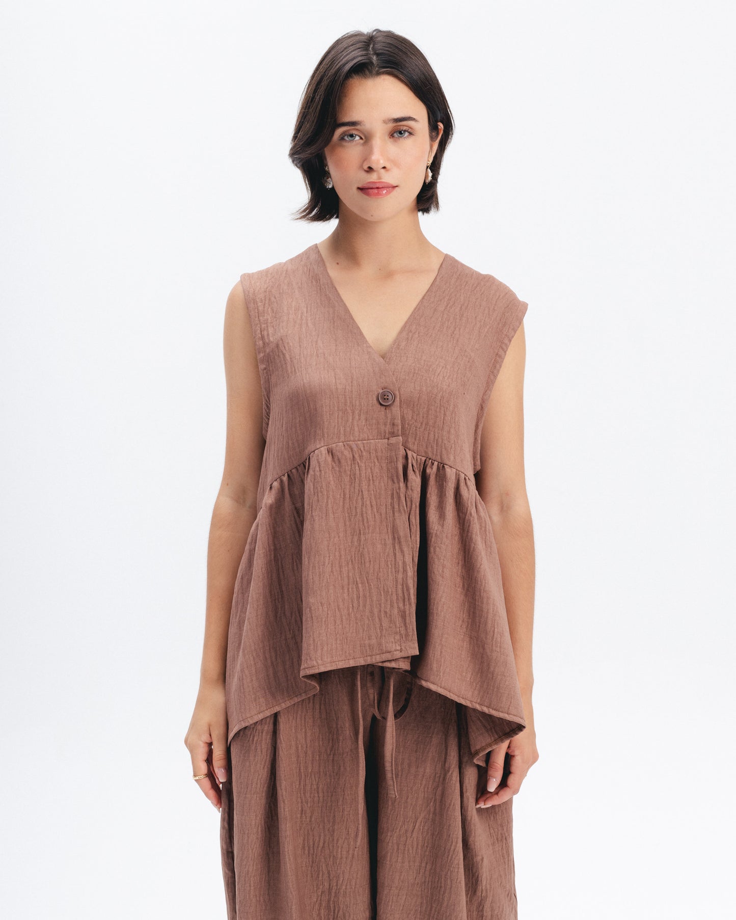 Sleeveless Linen-Blend Top in Brown