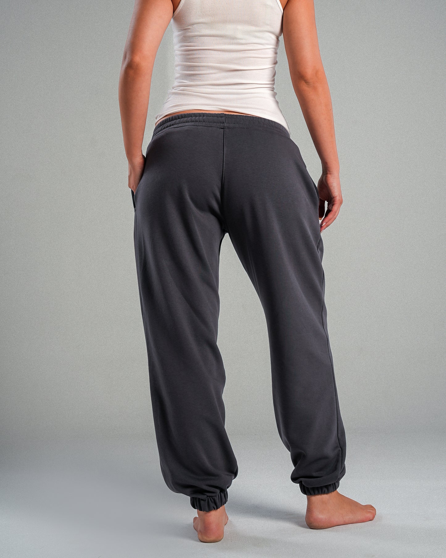 Basic Bent Abouha Sweatpants in Grey