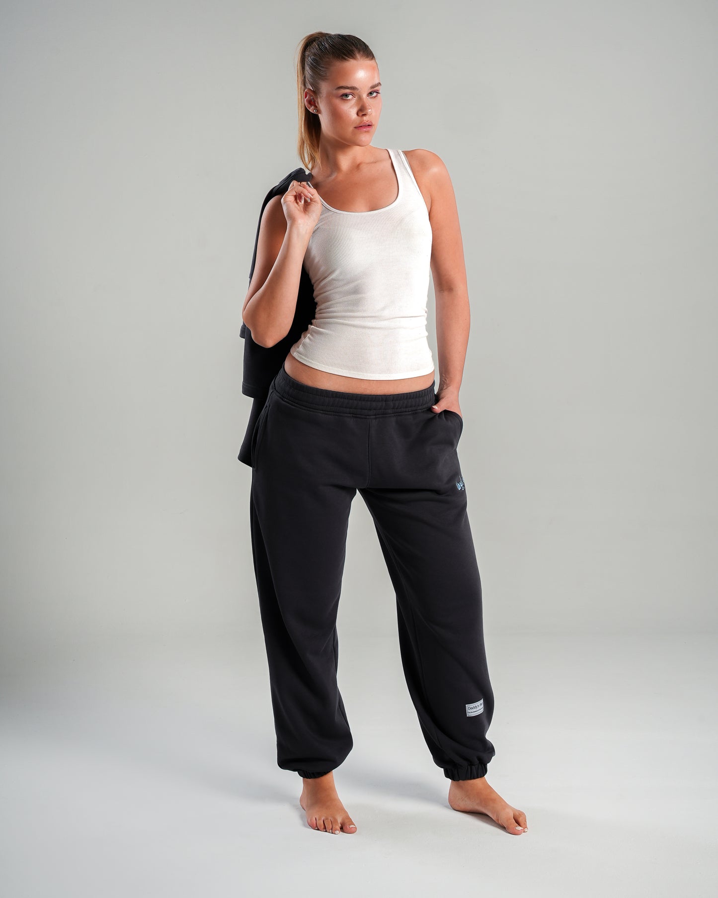 Basic Bent Abouha Sweatpants in Grey