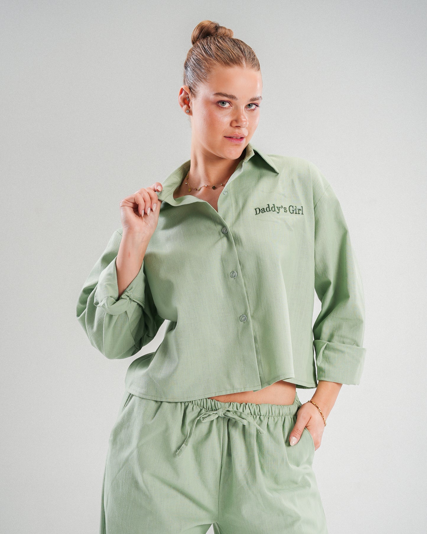 Long Sleeve Linen Chemise in Green